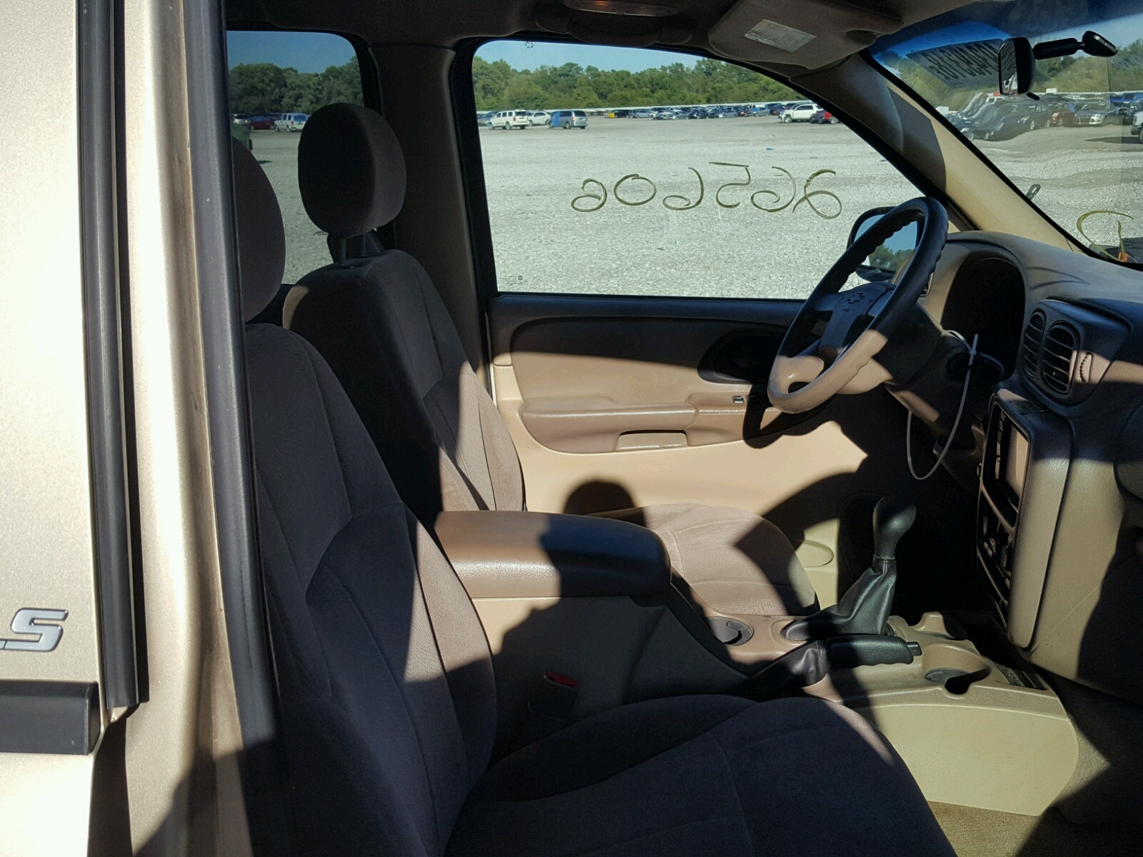 Photo 5 from auction – 2004 CHEVROLET TRAILBLAZE with VIN 1GNDT13S342158829