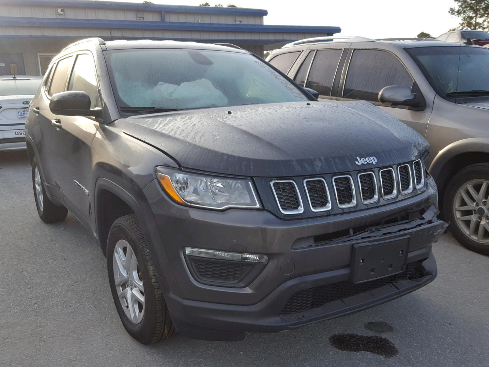 JEEP COMPASS SP 2018 with VIN 3C4NJDAB7JT234991 - Photo from auction