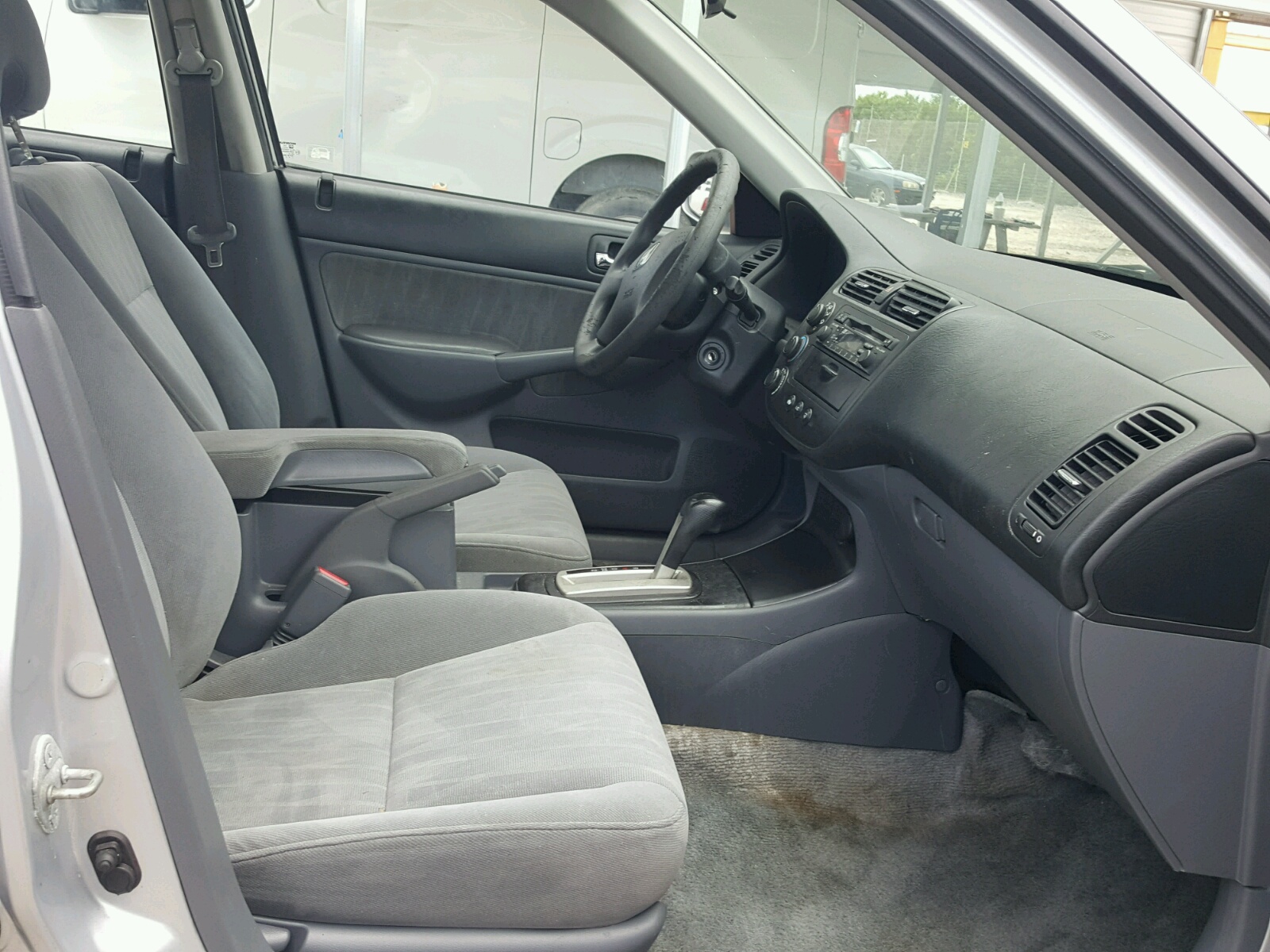 Photo 5 from auction – 2005 HONDA CIVIC EX with VIN 2HGES26745H512929