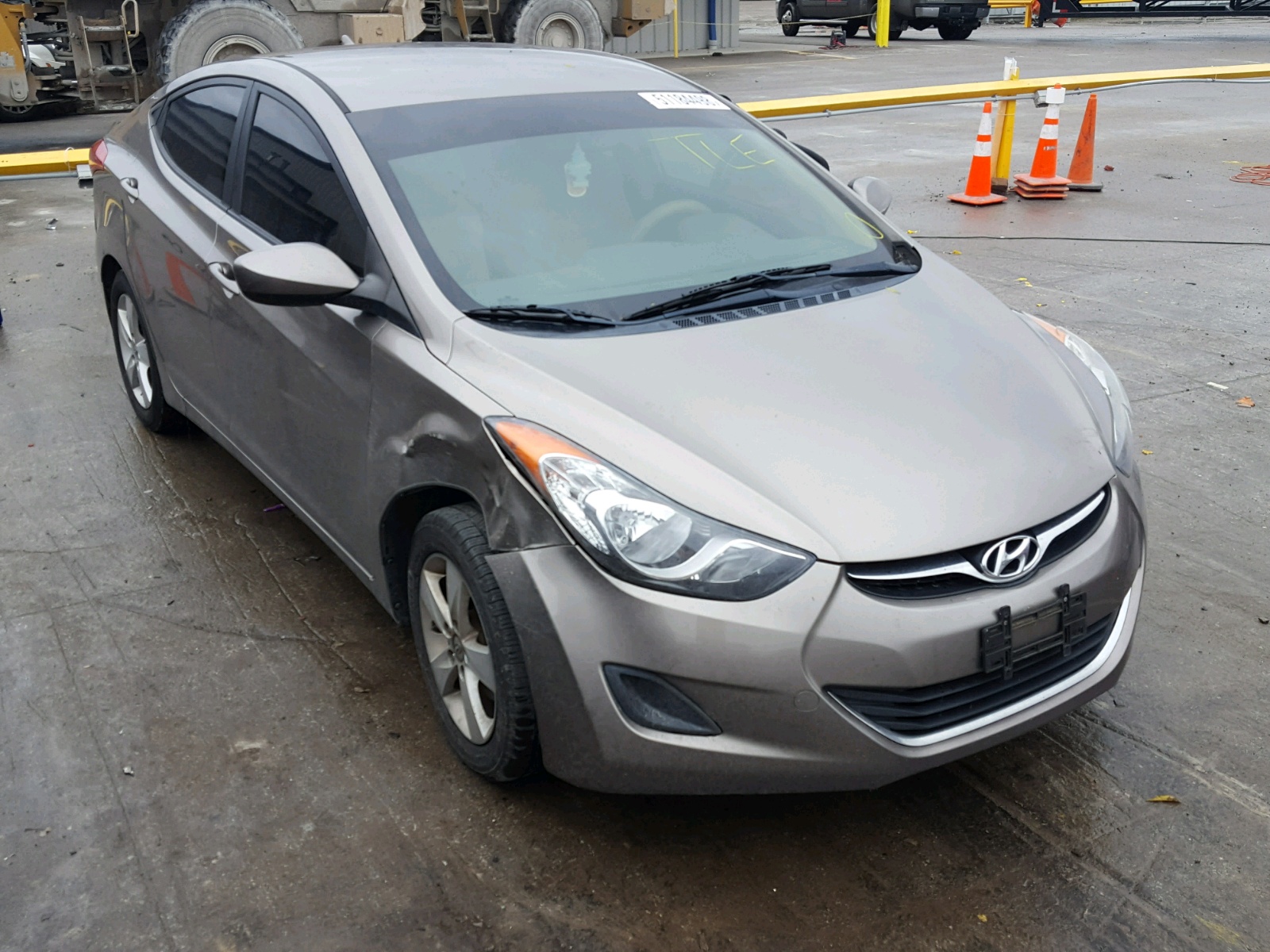 HYUNDAI ELANTRA GL 2011 with VIN 5NPDH4AE2BH055261 - Photo from auction