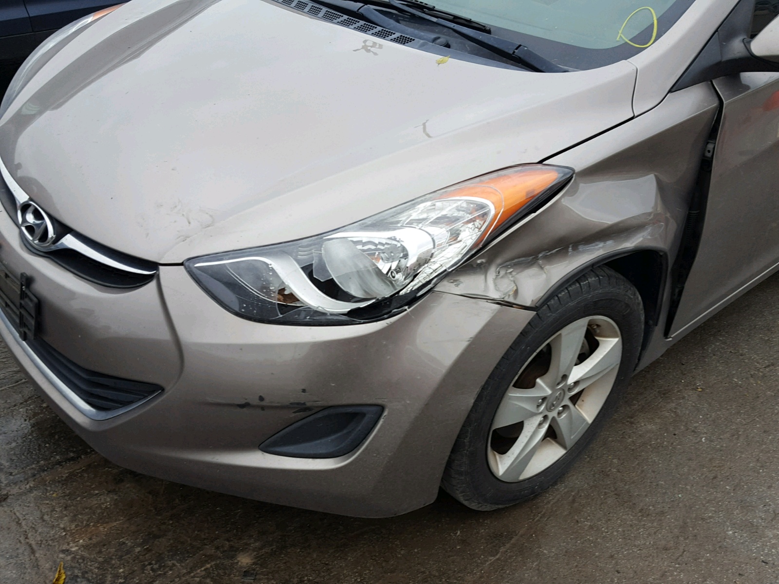 Photo 9 from auction – 2011 HYUNDAI ELANTRA GL with VIN 5NPDH4AE2BH055261