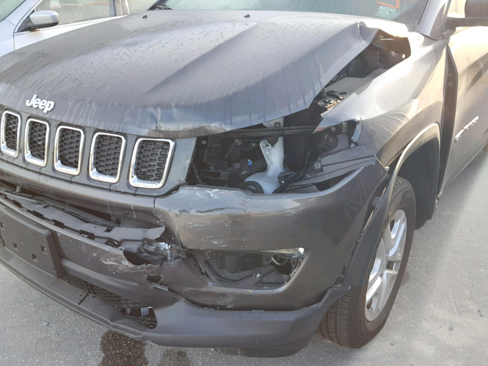 Photo 9 from auction – 2018 JEEP COMPASS SP with VIN 3C4NJDAB7JT234991