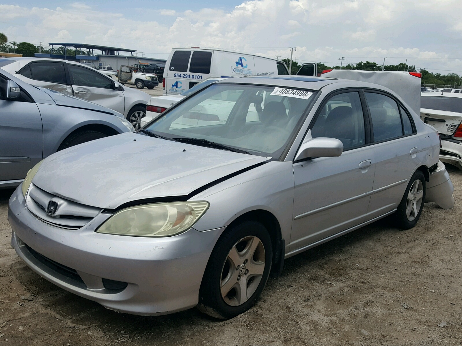 Photo 2 from auction – 2005 HONDA CIVIC EX with VIN 2HGES26745H512929