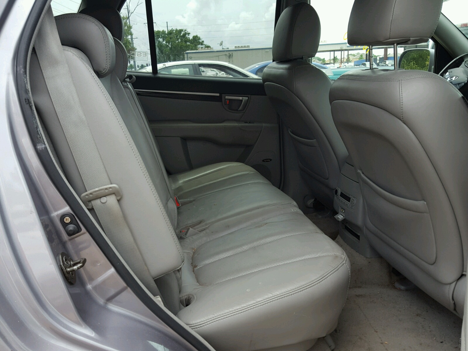 Photo 17 from auction – 2007 HYUNDAI SANTA FE S with VIN 5NMSH13E77H045963