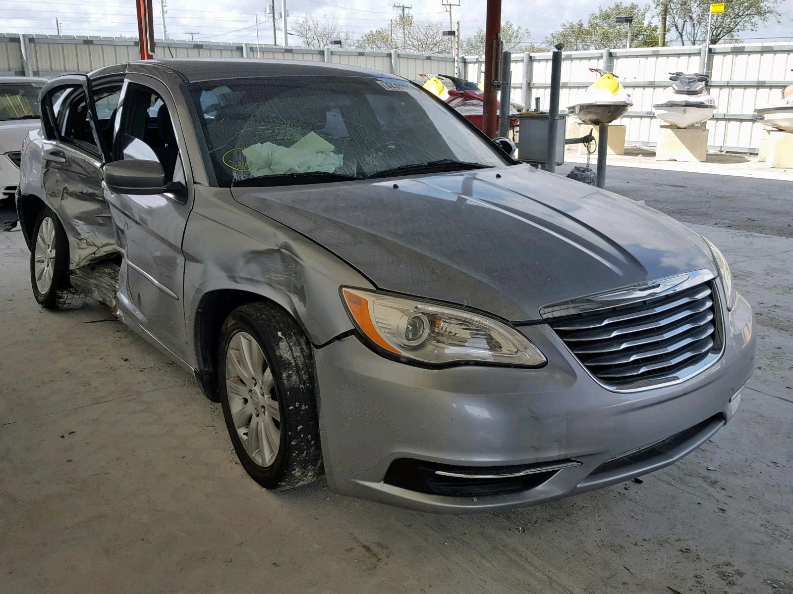 Photo 17 from auction – 2013 CHRYSLER 200 TOURIN with VIN 1C3CCBBB7DN714882