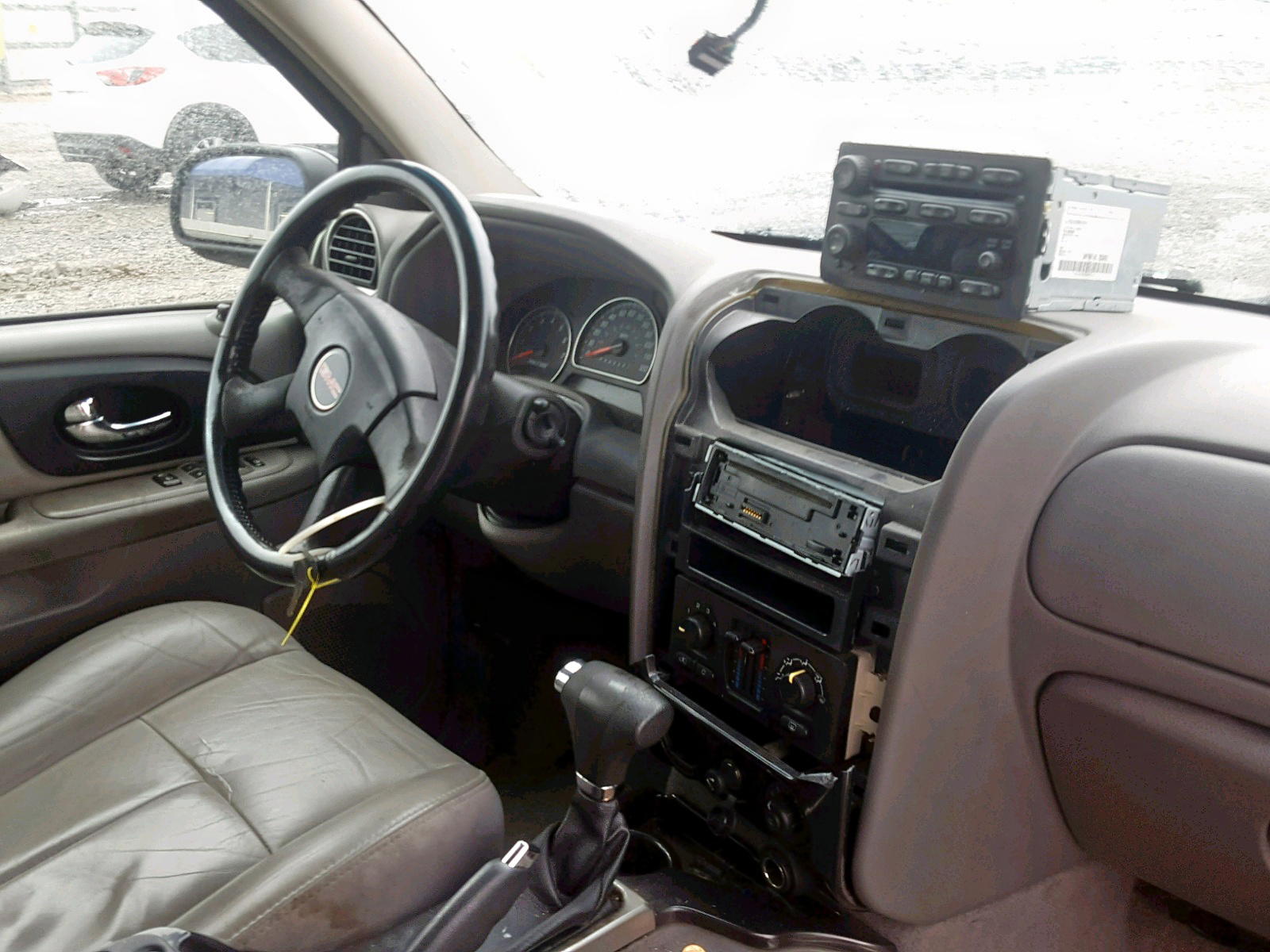 Photo 9 from auction – 2006 GMC ENVOY with VIN 1GKDS13S062209125