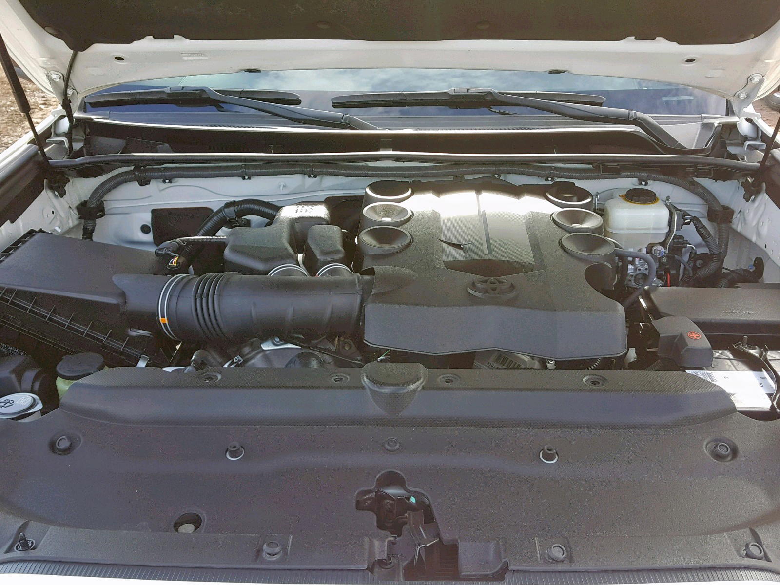 Photo 7 from auction – 2015 TOYOTA 4RUNNER SR with VIN JTEZU5JR9J5172551