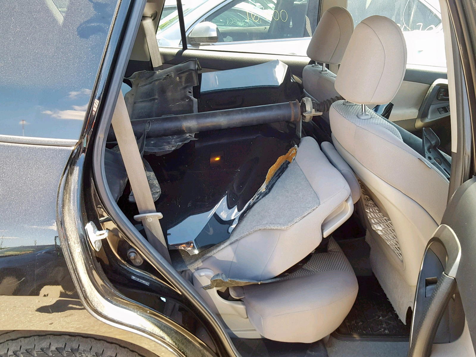 Photo 6 from auction – 2011 TOYOTA RAV4 with VIN 2T3BF4DV4BW091731
