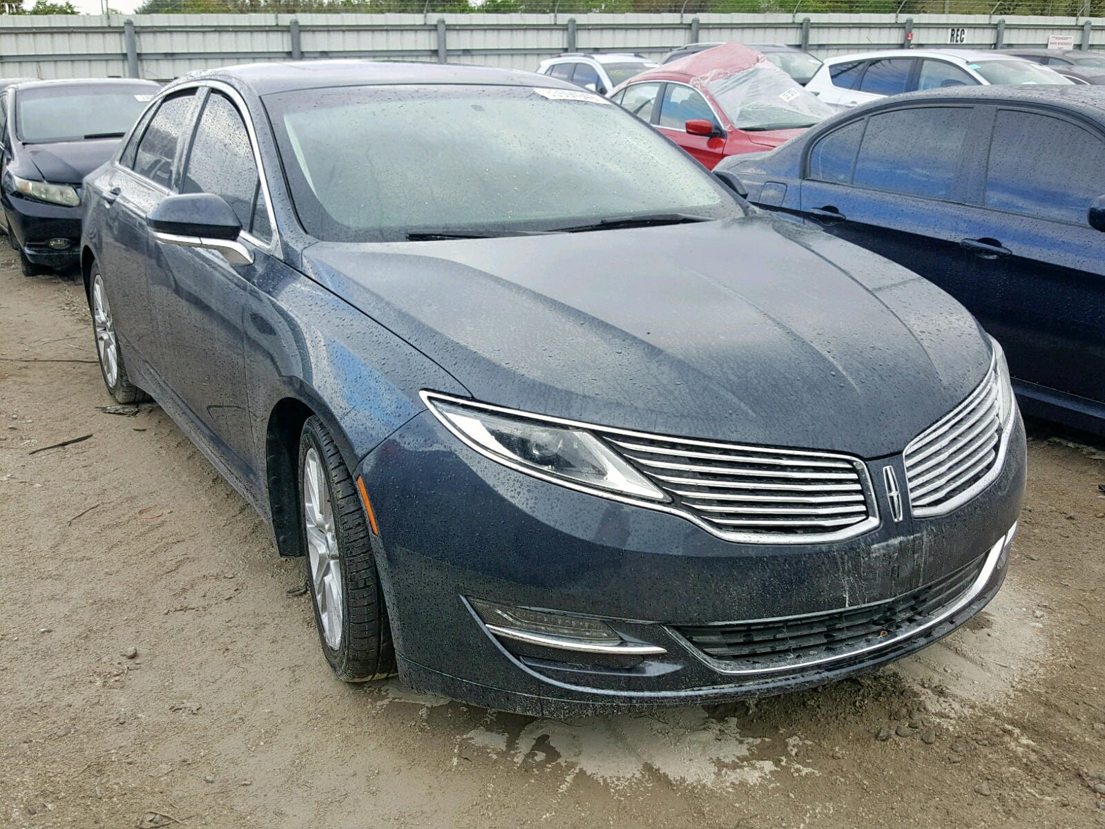 LINCOLN MKZ 2014 with VIN 3LN6L2GK2ER831846 - Photo from auction