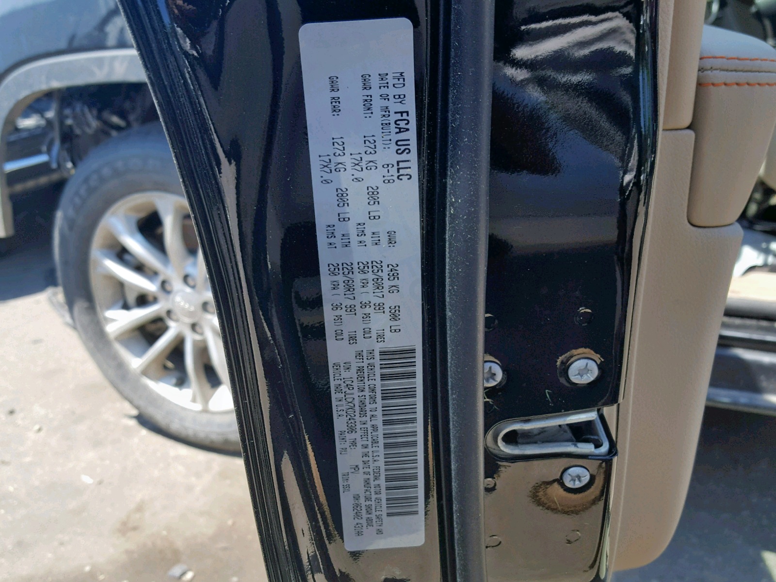 Photo 10 from auction – 2019 JEEP CHEROKEE L with VIN 1C4PJLCX7KD243306