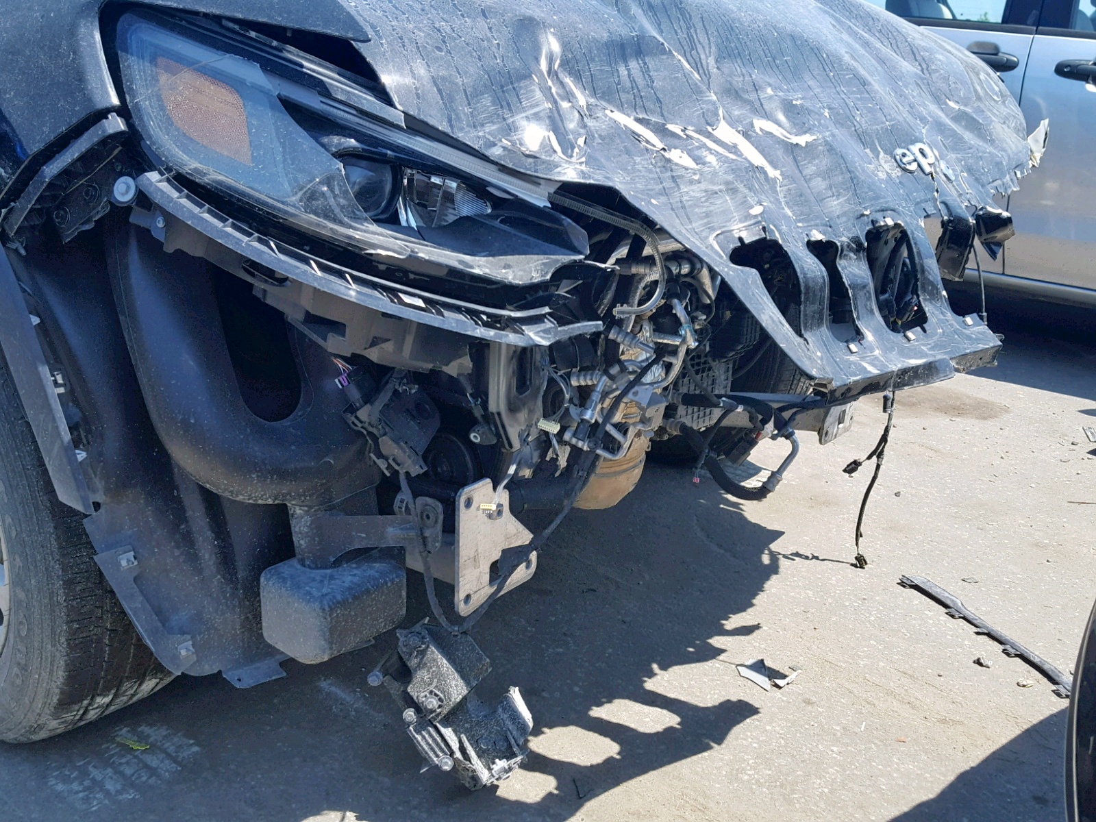 Photo 9 from auction – 2019 JEEP CHEROKEE L with VIN 1C4PJLCX7KD243306
