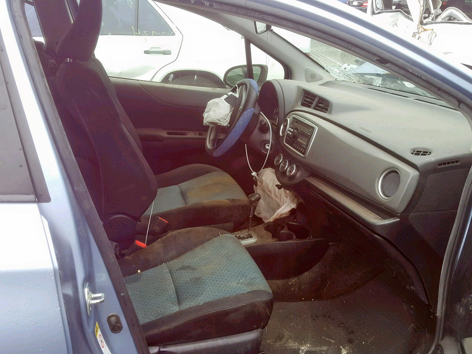 Photo 5 from auction – 2012 TOYOTA YARIS with VIN JTDKTUD31CD534441
