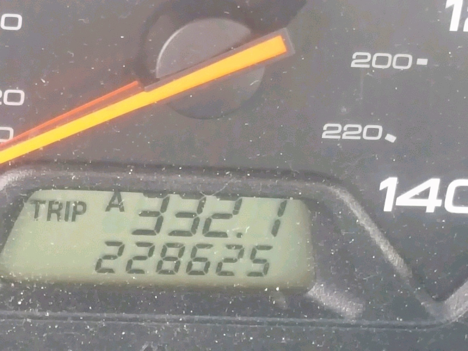 Photo 8 from auction – 2003 HONDA ODYSSEY EX with VIN 5FNRL18043B140597