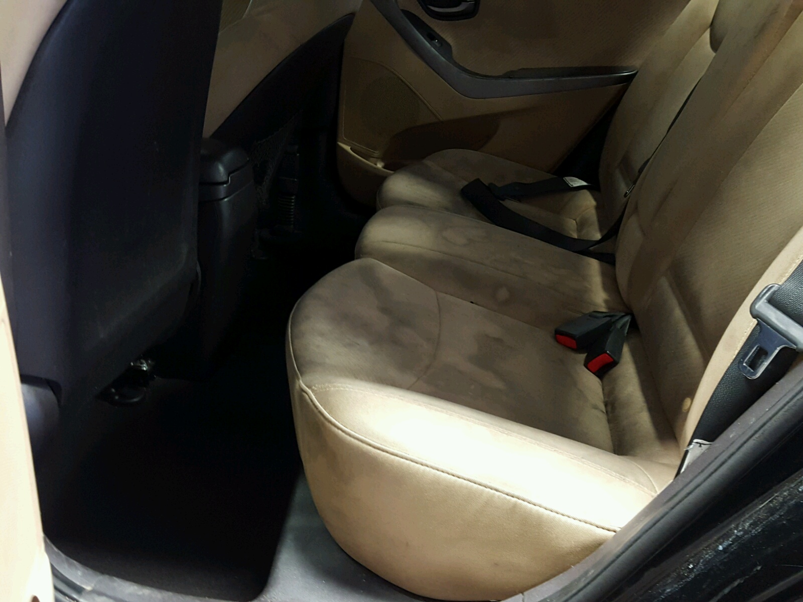 Photo 6 from auction – 2012 HYUNDAI ELANTRA with VIN 5NPDH4AE5CH117575