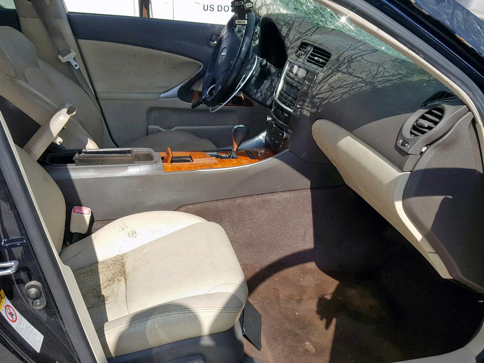 Photo 5 from auction – 2009 LEXUS IS 250 with VIN JTHBK262392083429