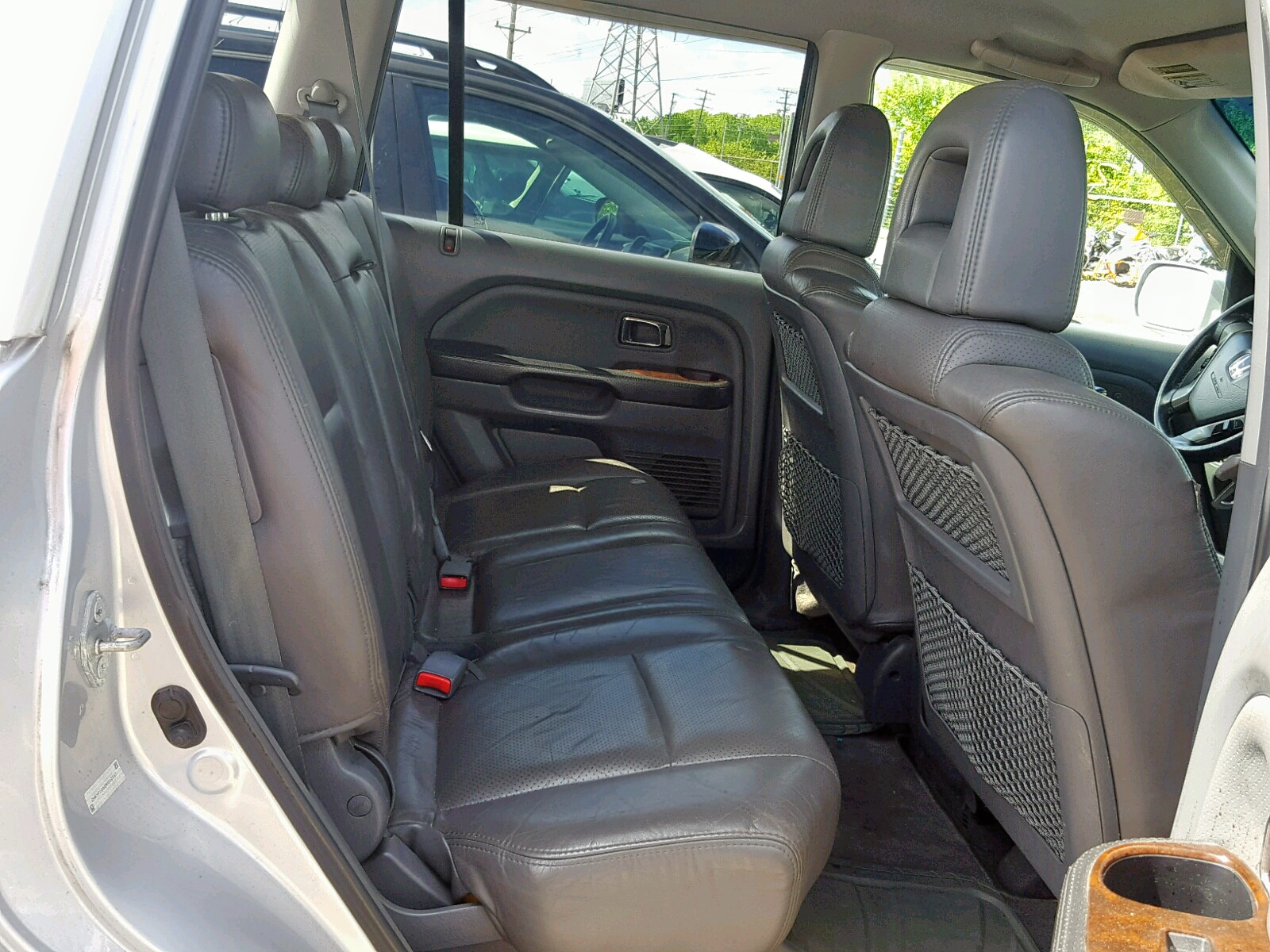 Photo 6 from auction – 2004 HONDA PILOT EXL with VIN 2HKYF185X4H512767