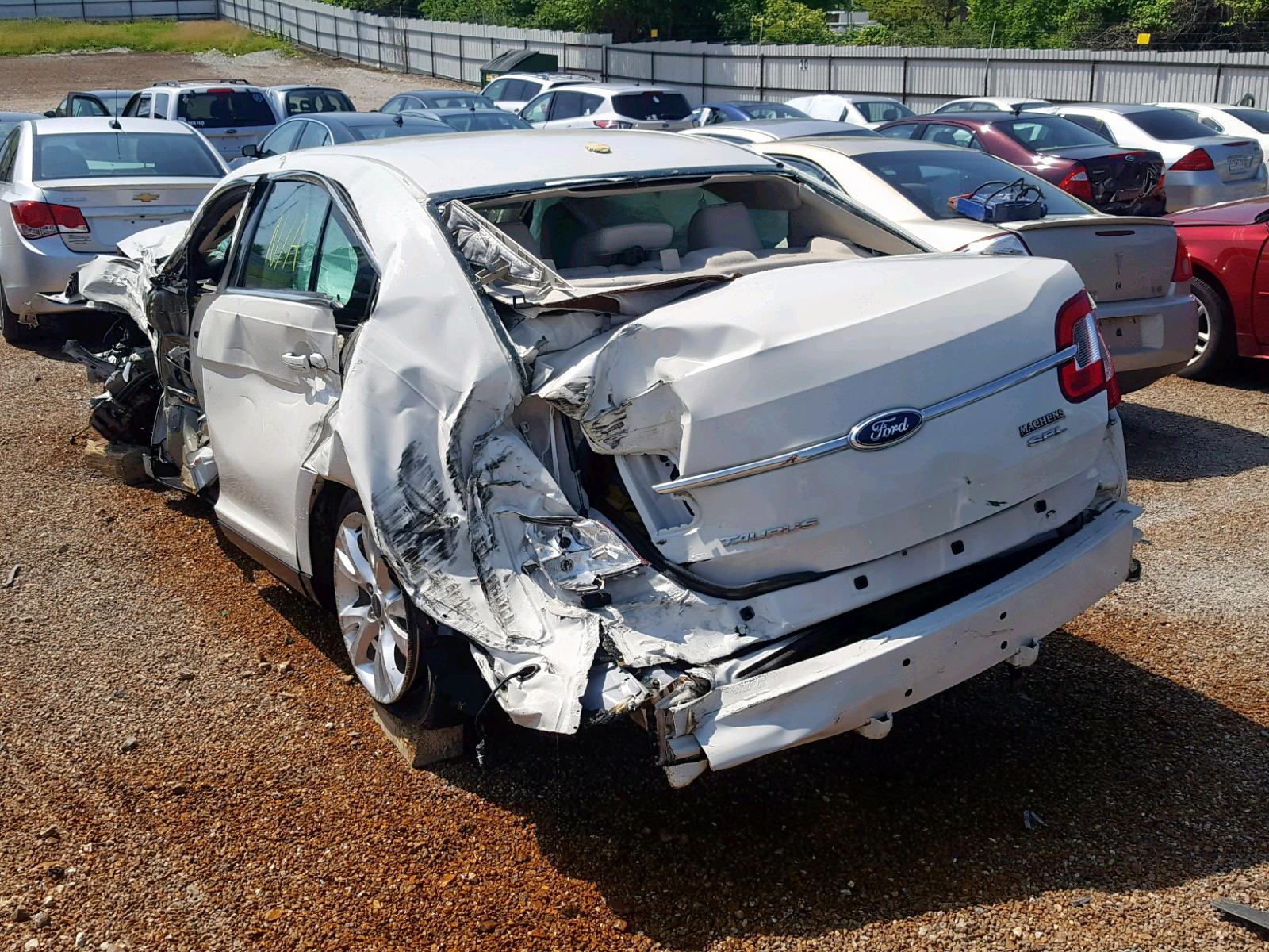 Photo 3 from auction – 2011 FORD TAURUS SEL with VIN 1FAHP2EWXBG120105