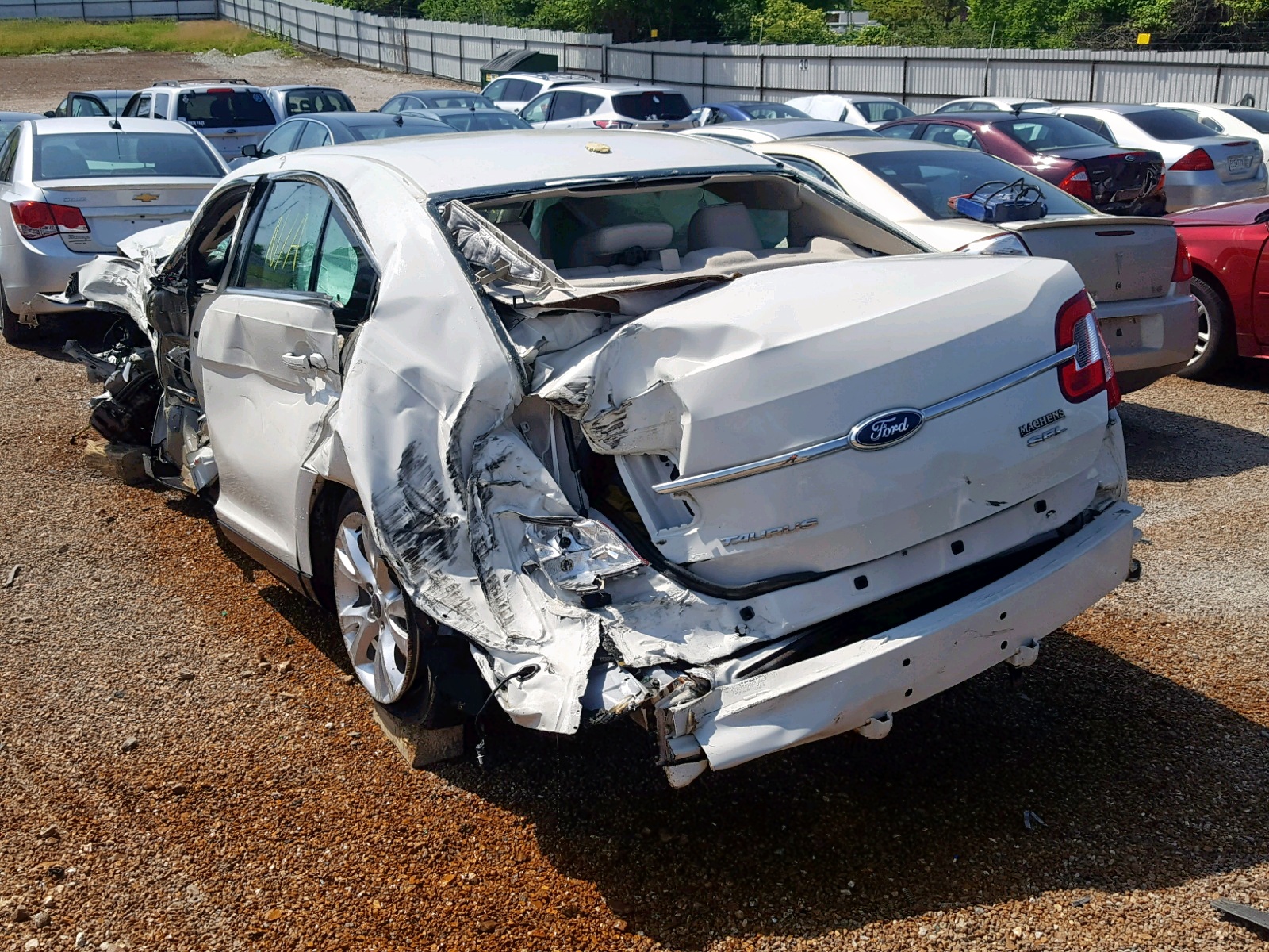 Foto 3 de la subasta – 2011 FORD TAURUS SEL con VIN 1FAHP2EWXBG120105