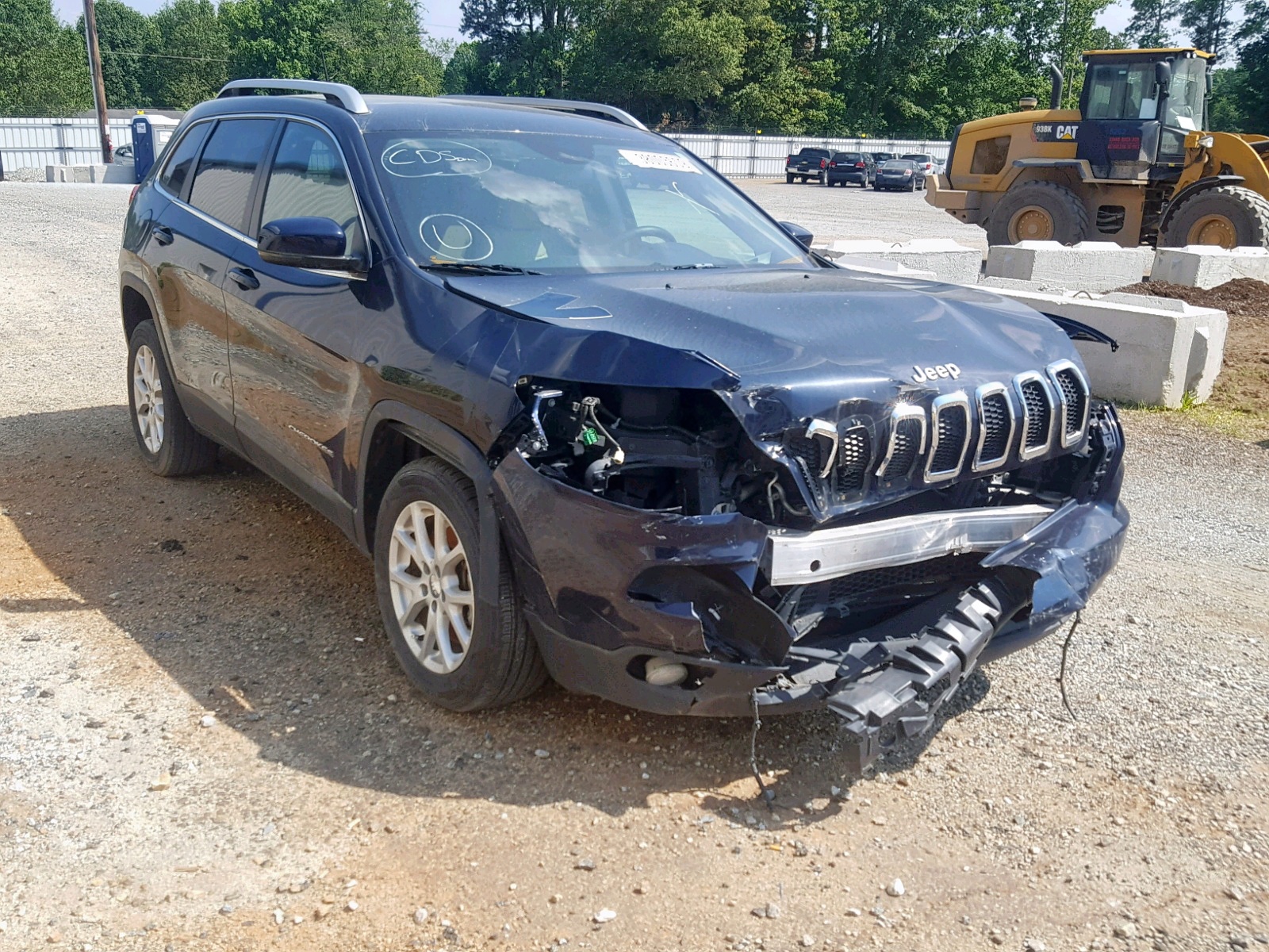 JEEP CHEROKEE L 2015 with VIN 1C4PJLCS2FW506428 - Photo from auction