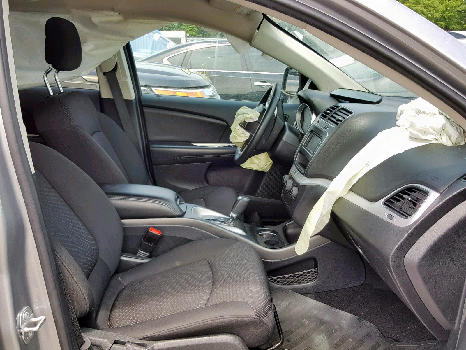 Photo 5 from auction – 2018 DODGE JOURNEY SE with VIN 3C4PDCAB7JT219093