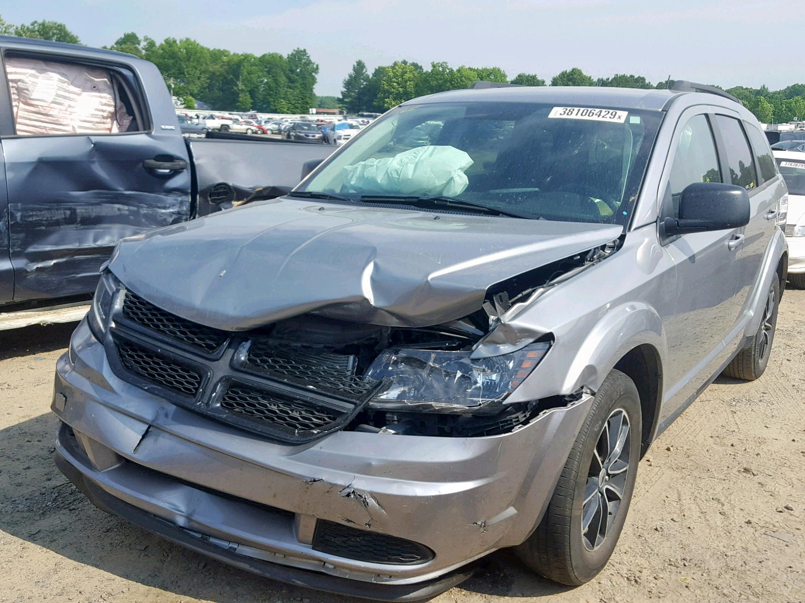 Photo 2 from auction – 2018 DODGE JOURNEY SE with VIN 3C4PDCAB7JT219093