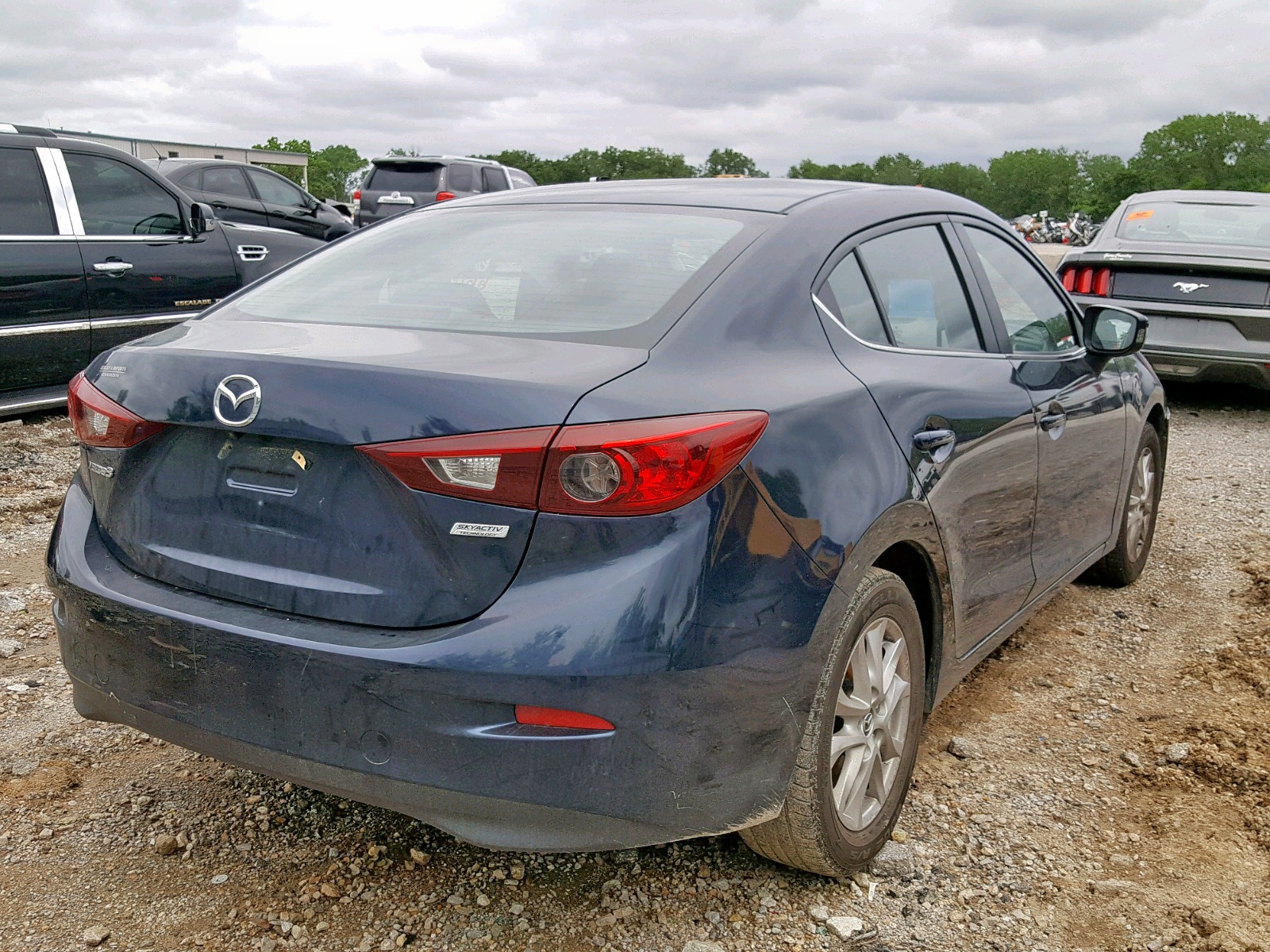 Photo 4 from auction – 2016 MAZDA 3 SPORT with VIN JM1BM1U77G1333262