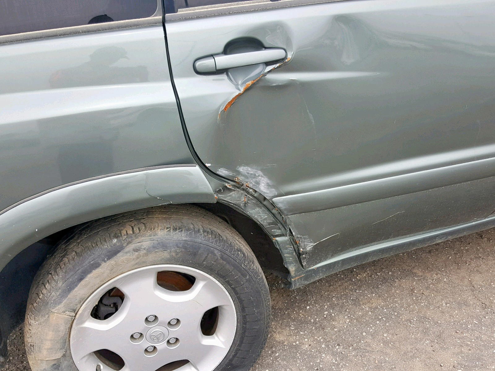 Photo 7 from auction – 2005 TOYOTA HIGHLANDER with VIN JTEDP21A350058476