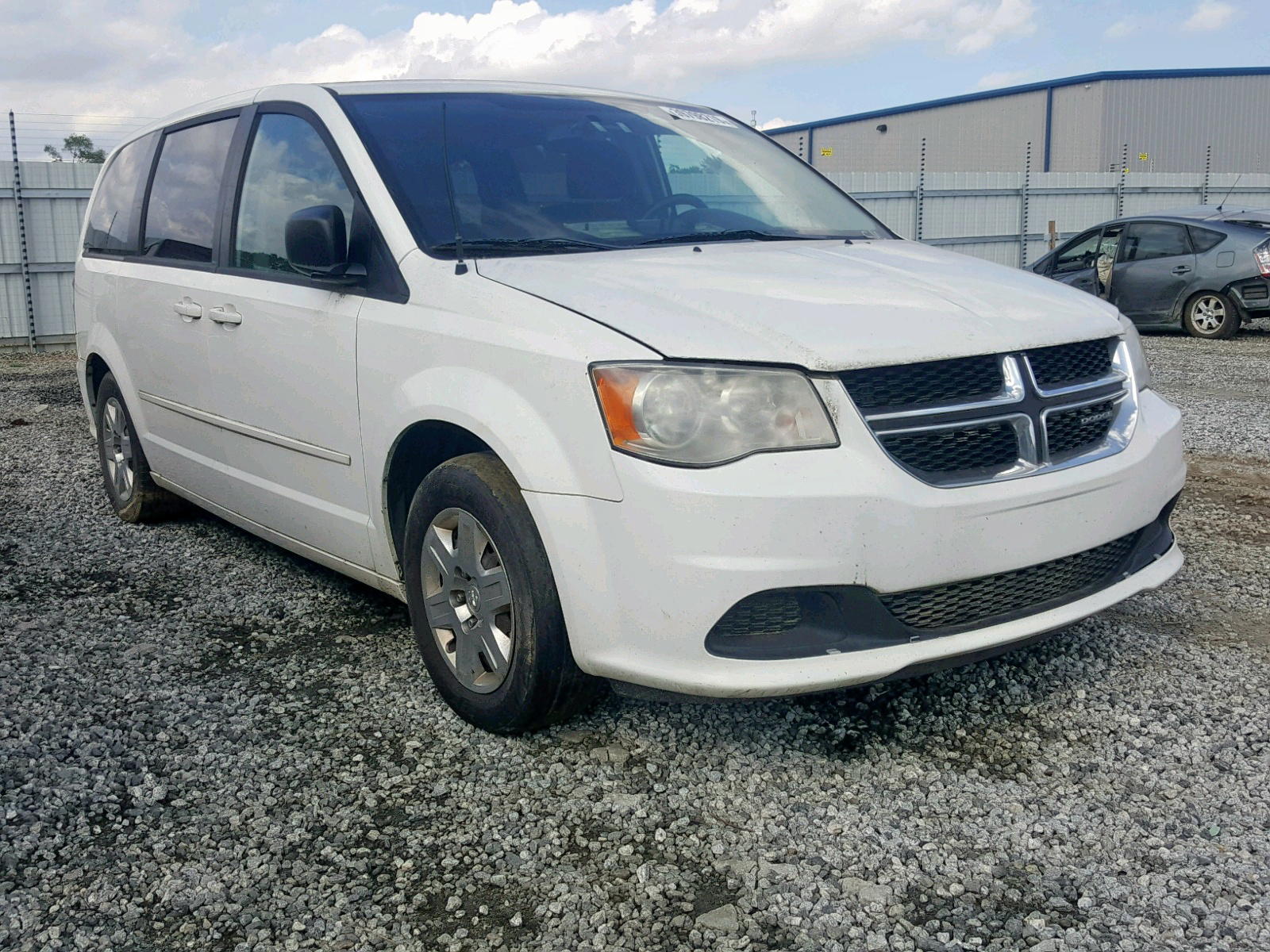 DODGE GRAND CARA 2011 with VIN 2D4RN4DG0BR614484 - Photo from auction