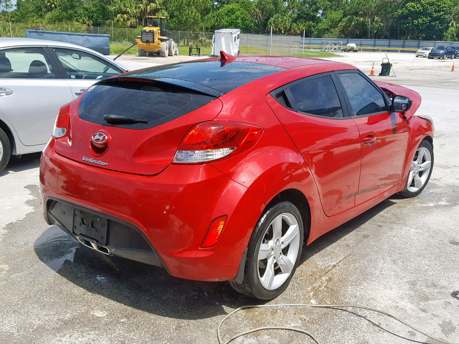 Photo 4 from auction – 2013 HYUNDAI VELOSTER with VIN KMHTC6AD9DU145413