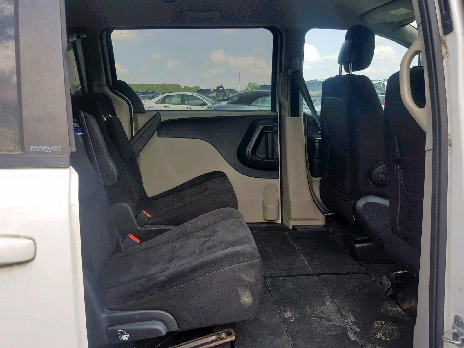 Photo 6 from auction – 2011 DODGE GRAND CARA with VIN 2D4RN4DG0BR614484