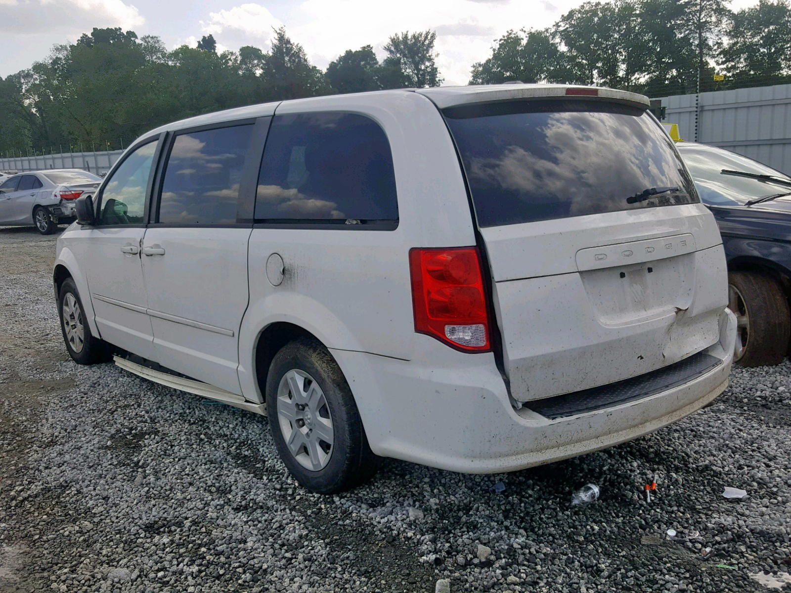 Photo 3 from auction – 2011 DODGE GRAND CARA with VIN 2D4RN4DG0BR614484