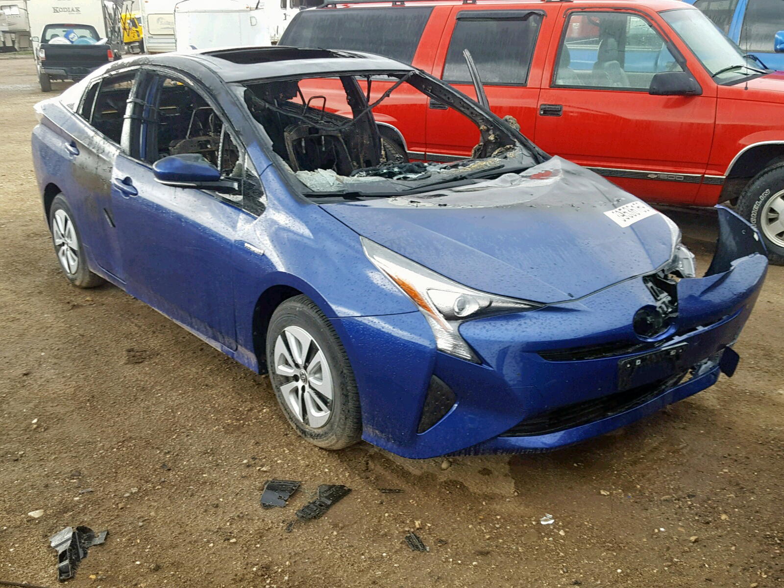 TOYOTA PRIUS 2017 with VIN JTDKARFU3H3528033 - Photo from auction