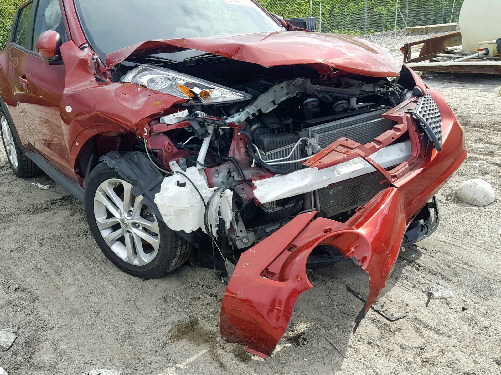 Photo 9 from auction – 2014 NISSAN JUKE S with VIN JN8AF5MR3ET361595