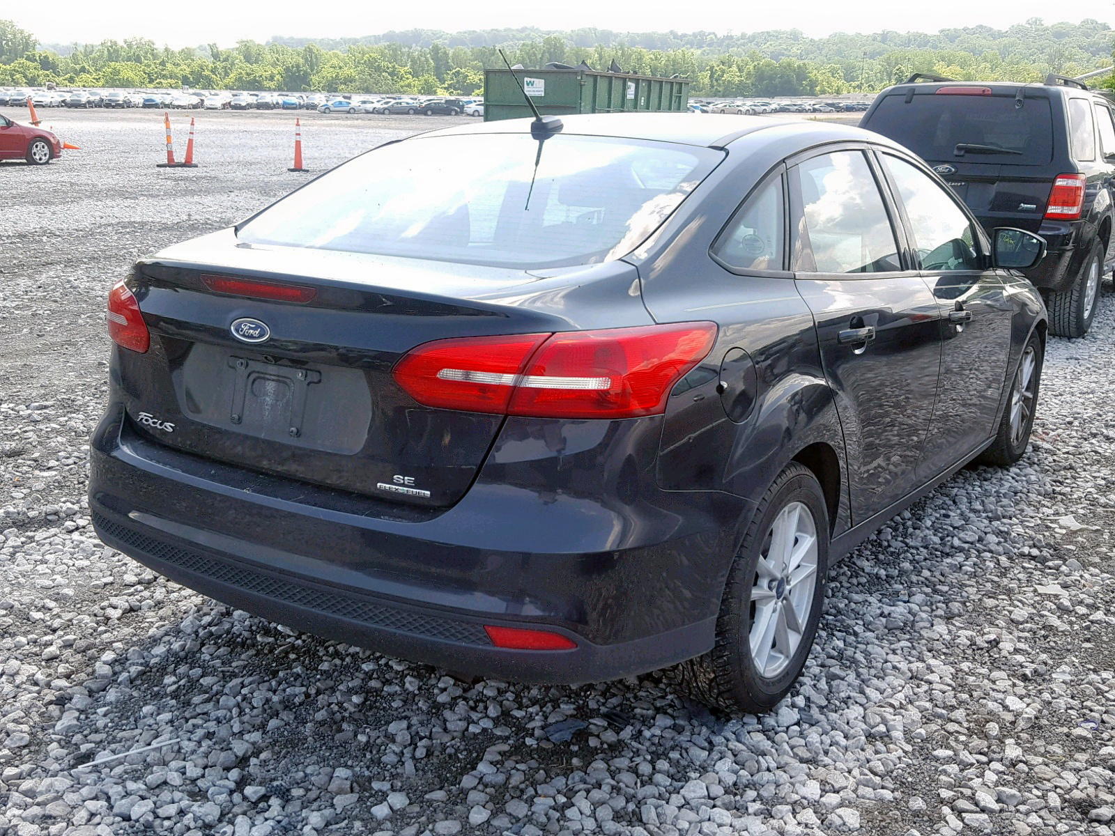 Photo 4 from auction – 2015 FORD FOCUS SE with VIN 1FADP3F26FL335767