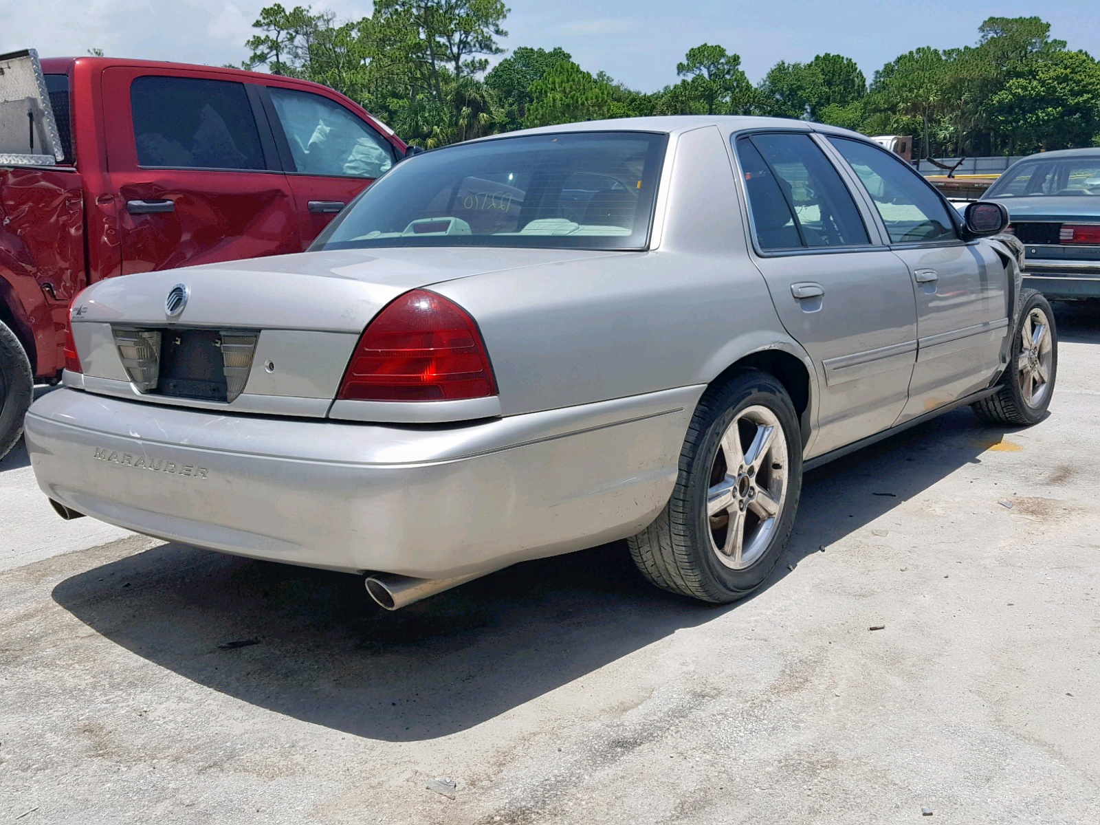 Photo 4 from auction – 2004 MERCURY MARAUDER with VIN 2MEHM79V34X612858