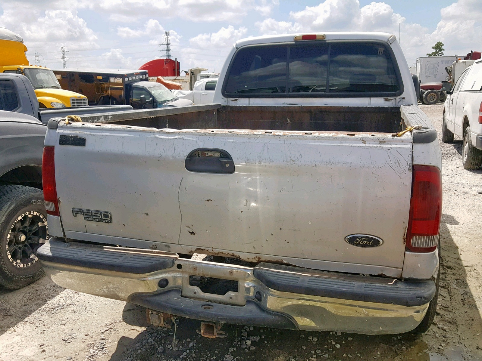 Photo 6 from auction – 2002 FORD F250 SUPER with VIN 1FTNX21F12EA24491