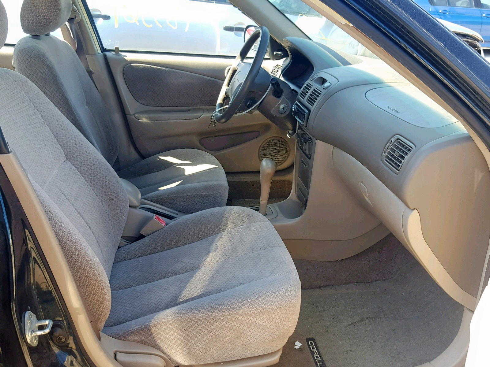 Photo 5 from auction – 1999 TOYOTA COROLLA VE with VIN 2T1BR12E5XC144673