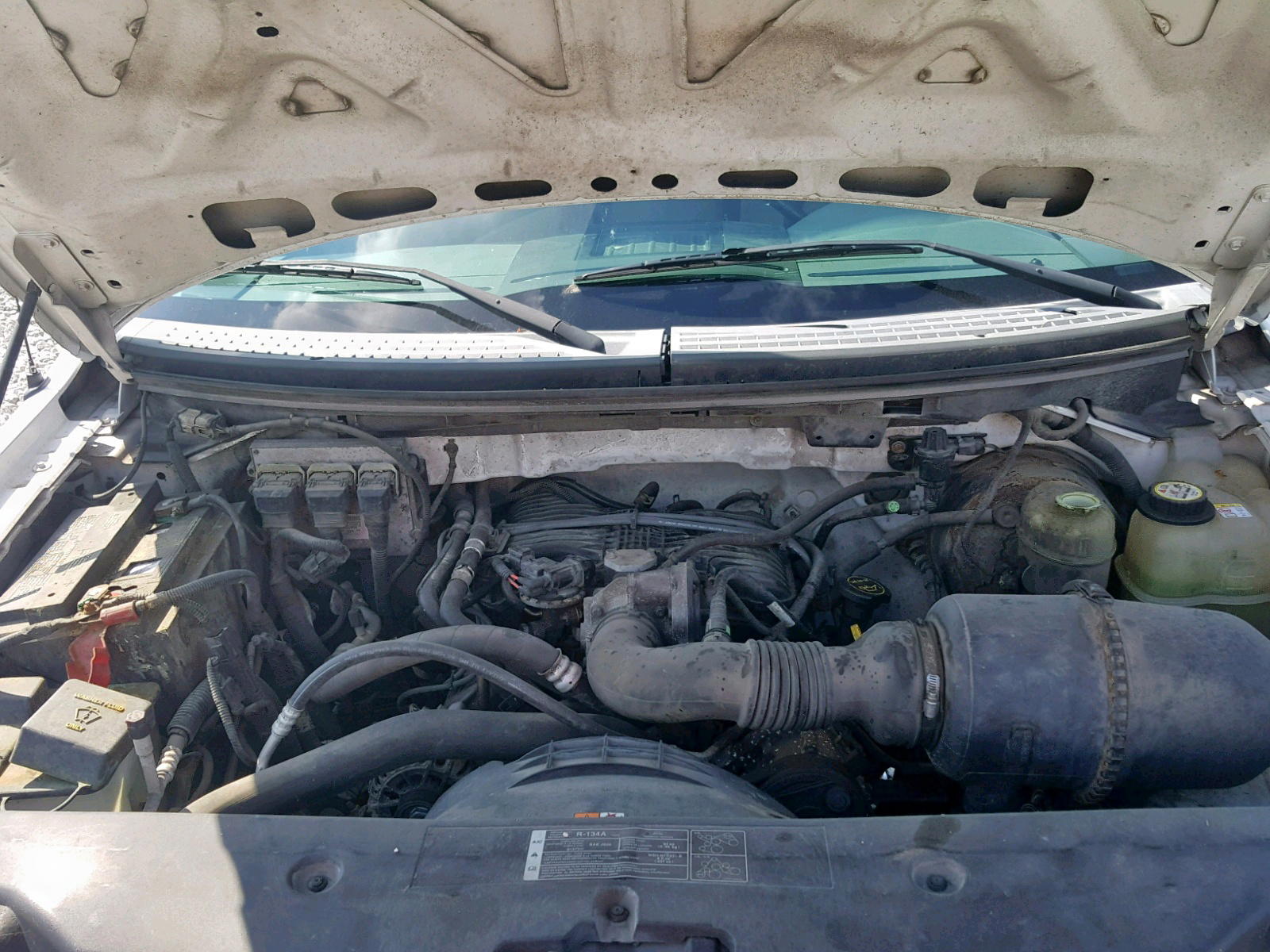 Photo 7 from auction – 2005 FORD F150 with VIN 1FTRF12205NA56119