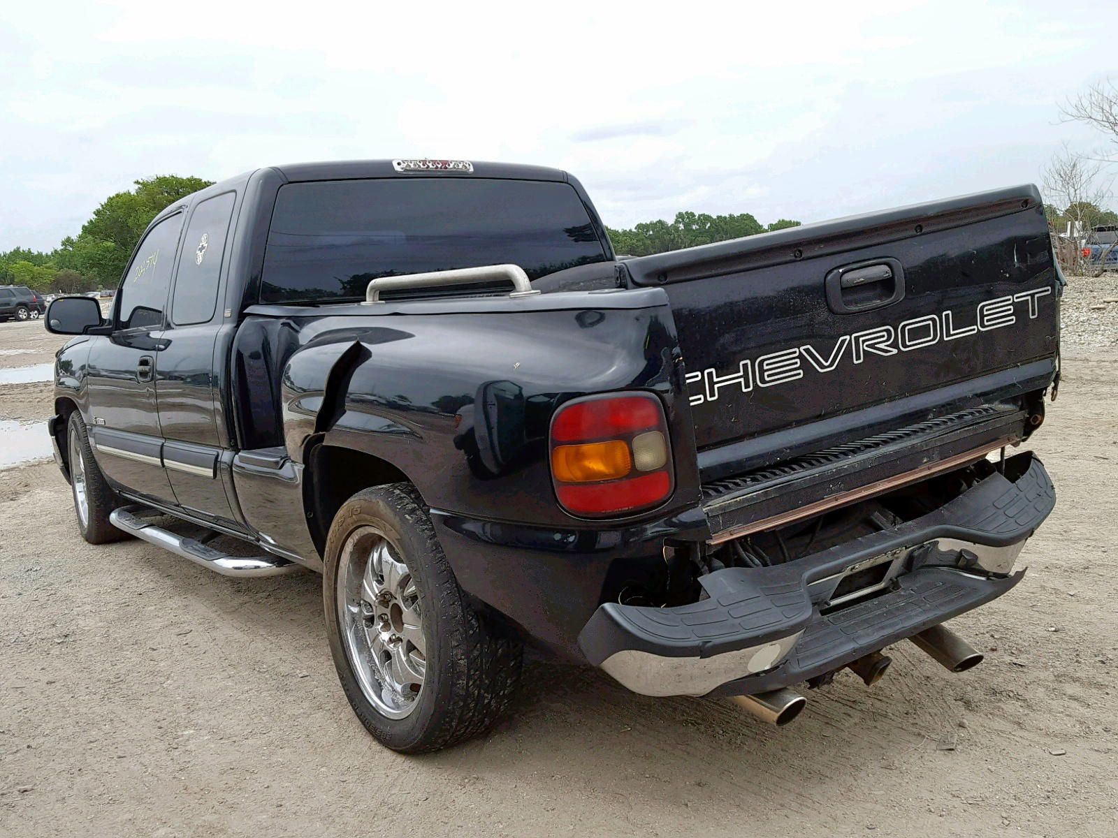 Photo 3 from auction – 2004 CHEVROLET SILVERADO with VIN 1GCEC19T64Z312891