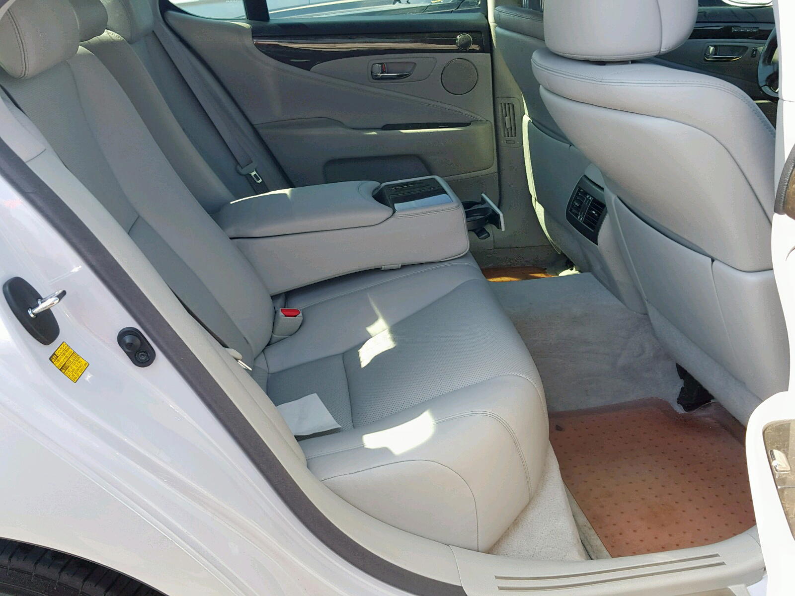Photo 6 from auction – 2008 LEXUS LS 460 with VIN JTHBL46F485055700