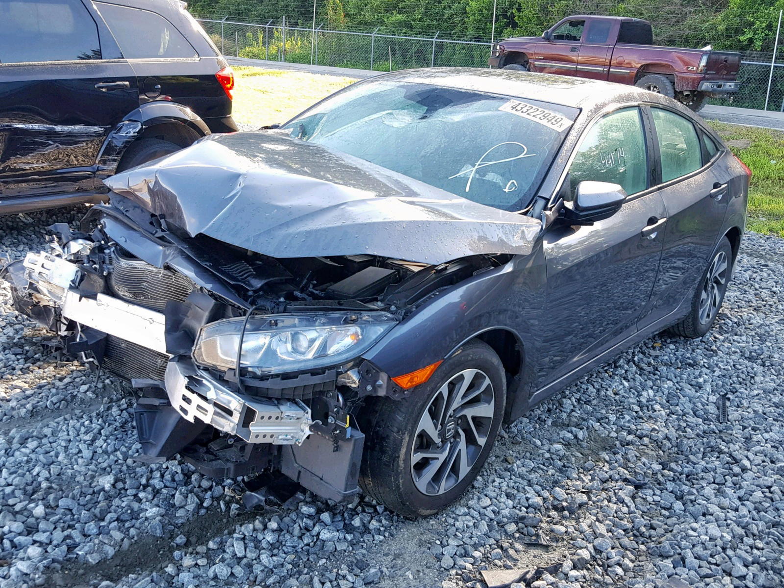 Photo 2 from auction – 2016 HONDA CIVIC EX with VIN 19XFC2F72GE045136