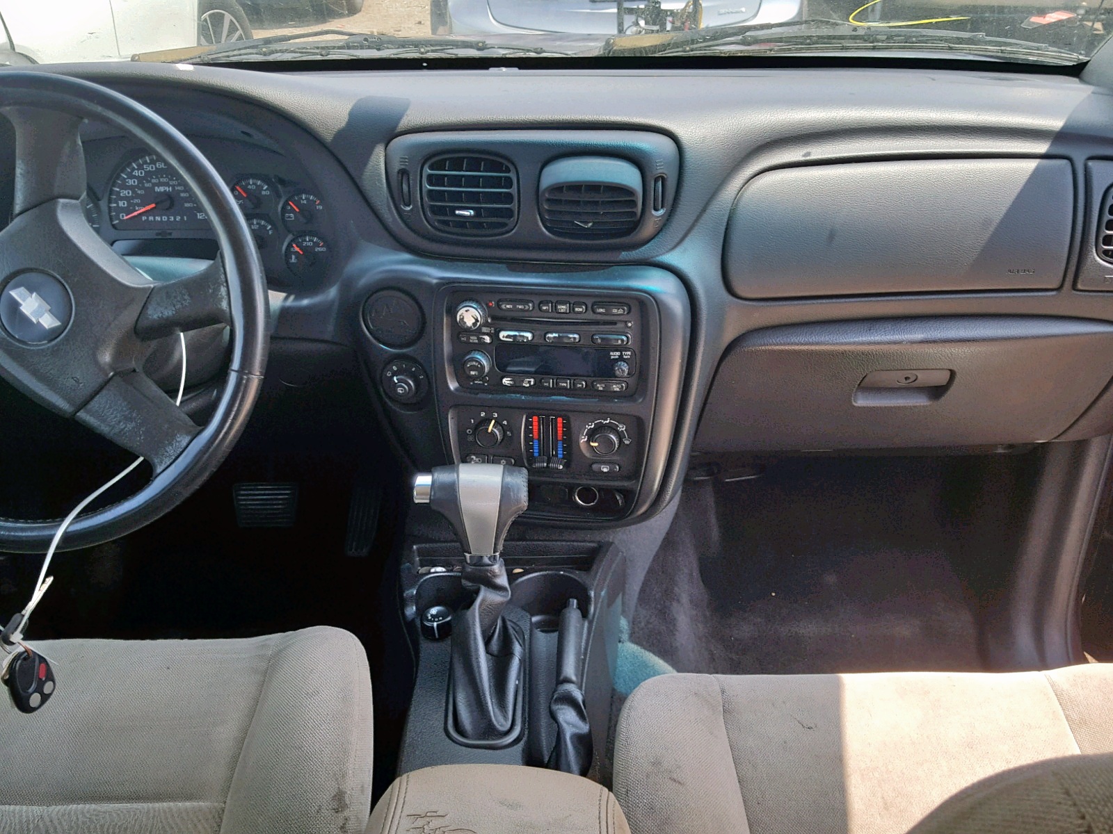 Photo 9 from auction – 2006 CHEVROLET TRAILBLAZE with VIN 1GNES16S666132207