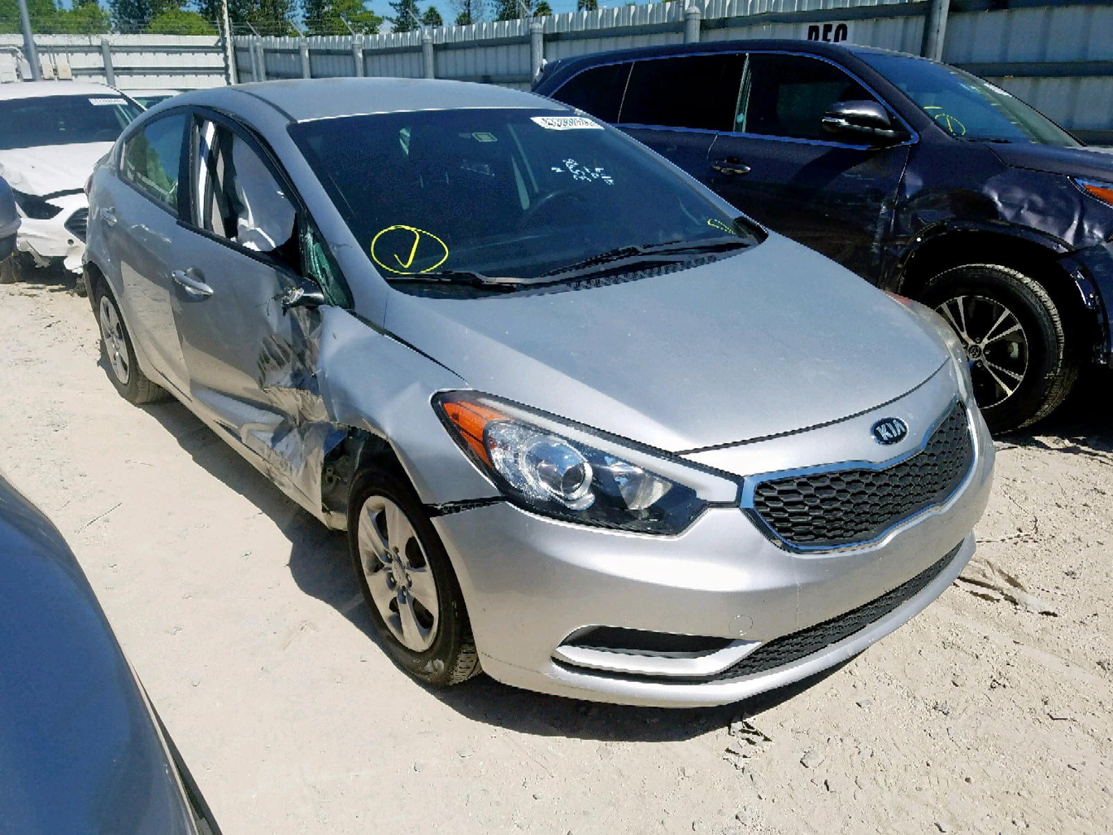 KIA FORTE LX 2014 with VIN KNAFK4A63E5173596 - Photo from auction