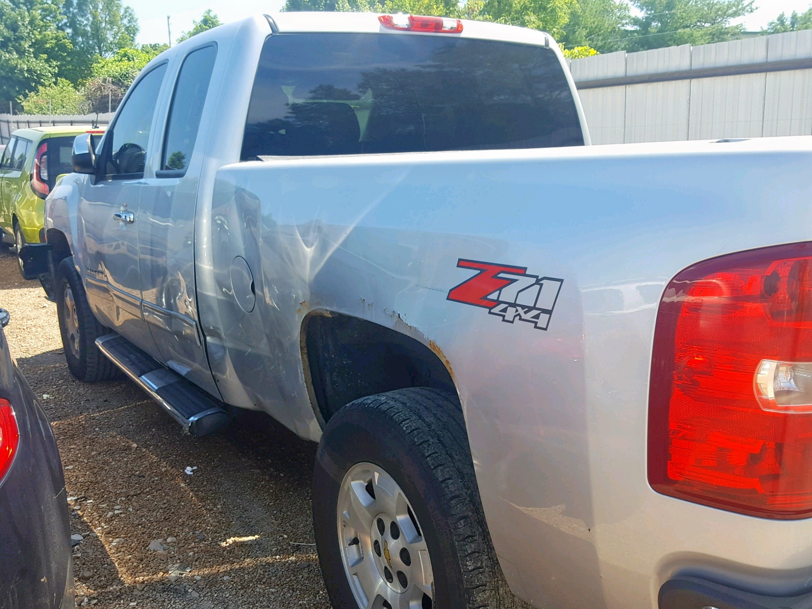 Photo 9 from auction – 2012 CHEVROLET SILVERADO with VIN 1GCRKSE7XCZ354756