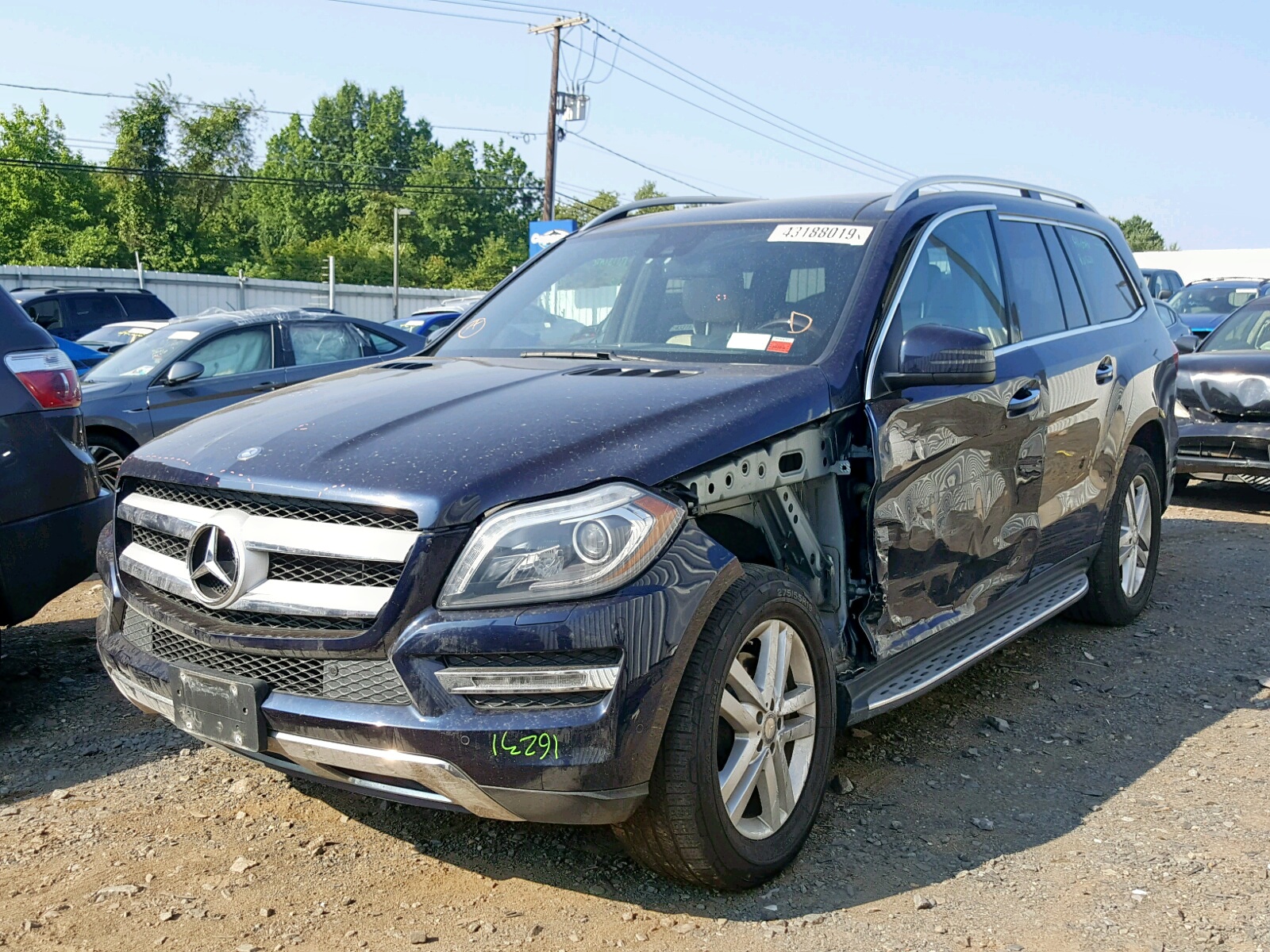 Photo 2 from auction – 2014 MERCEDES-BENZ GL 350 BLU with VIN 4JGDF2EE3EA396339