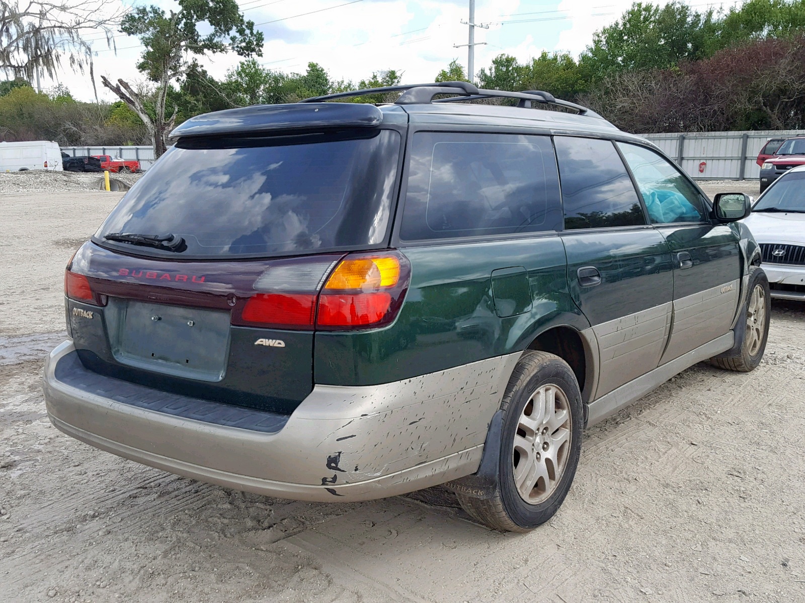 Photo 4 from auction – 2000 SUBARU LEGACY OUT with VIN 4S3BH665XY7605931