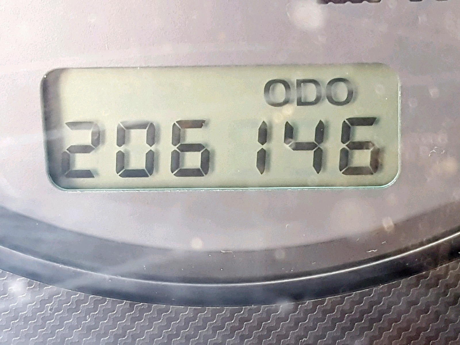 Photo 8 from auction – 2000 SUBARU LEGACY OUT with VIN 4S3BH665XY7605931