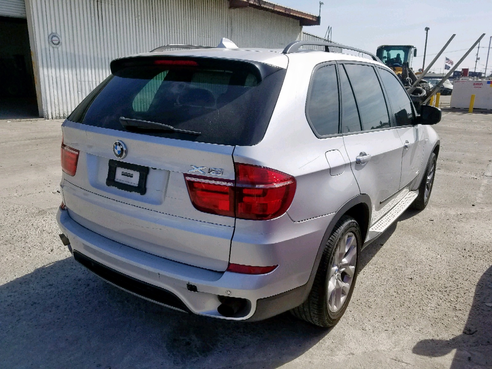 Photo 4 from auction – 2011 BMW X5 XDRIVE3 with VIN 5UXZV4C5XBL740324