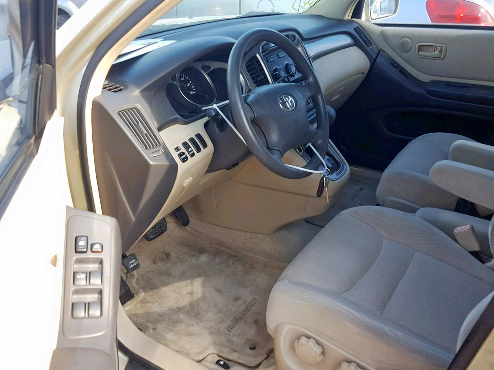 Photo 9 from auction – 2001 TOYOTA HIGHLANDER with VIN JTEGD21A310012811