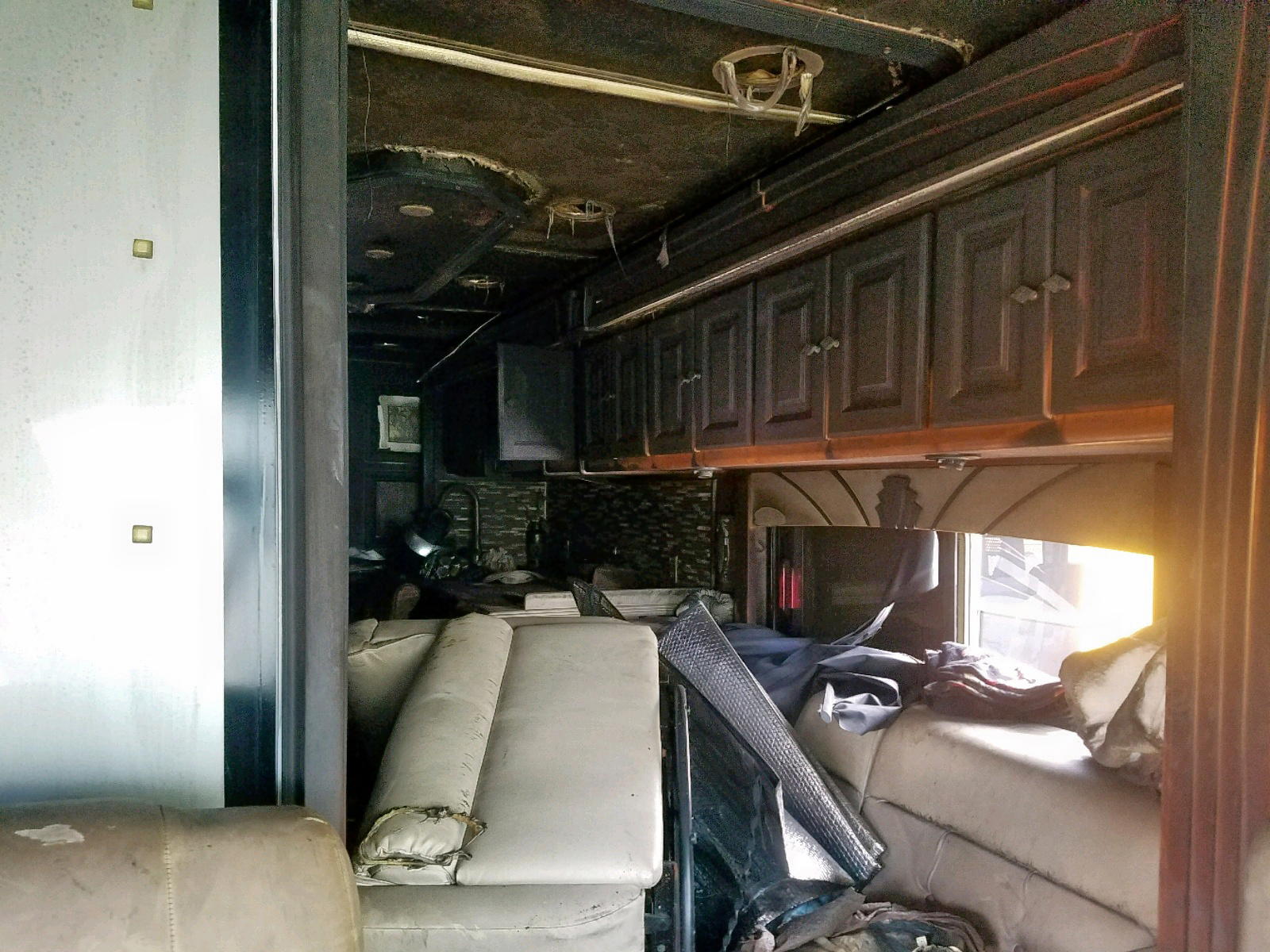 Photo 6 from auction – 2015 FREIGHTLINER CHASSIS XC with VIN 4UZACGCY6FCGU8440